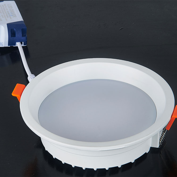 Bottom emitting led panel light